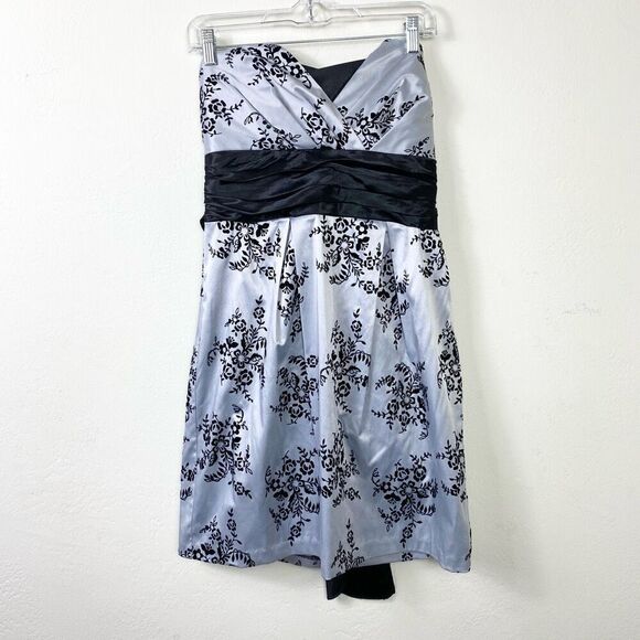 Trixxi Silver & Black Floral Satin Tie Waist Strapless Formal Dress Size 11/12 - Picture 1 of 5